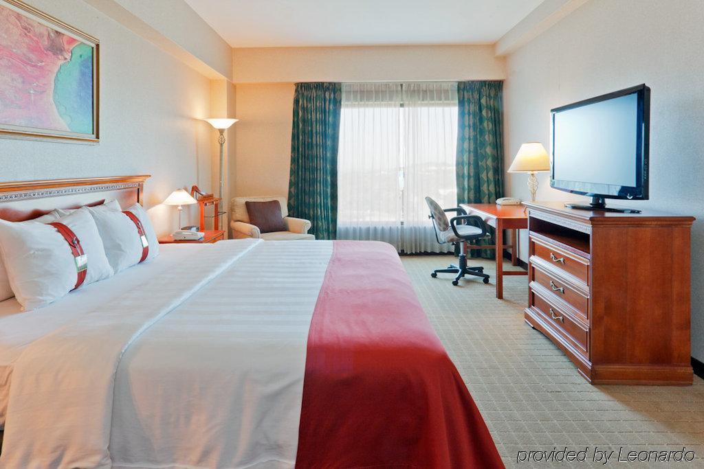 Convention Center By Ihg Hotel 4*